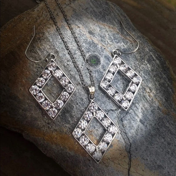 Montana Silversmith Jewelry Set - Picture 5 of 6